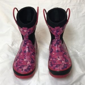 WESTERN CHIEF.  13 / 1.  KIDS boots.  Pink/Purple.